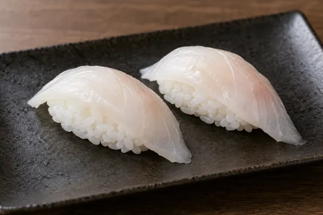 Nigiri de peixe branco (2)
